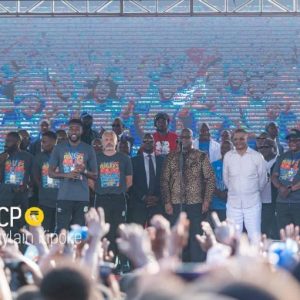 Palais du Peuple : Félix Tshisekedi offre une parcelle et un véhicule à chaque Léopard et au staff technique