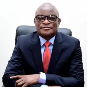 Fonction publique : Daniel Epembe Mosango reconduit au Secrétariat général au Plan