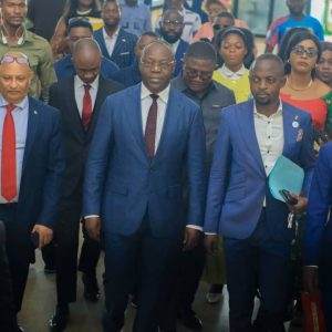 Assemblée nationale : le député Constantin Mbengélé interpelle le ministre de la Santé Roger  Kamba sur l’installation de la division provinciale à Mweka